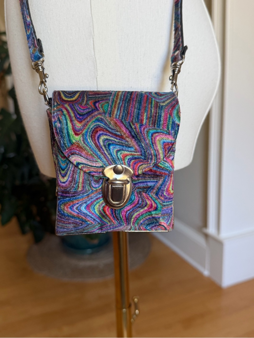 Vintage 60s 70s Psychedelic Rainbow Velvet Box Crossbody Purse USA